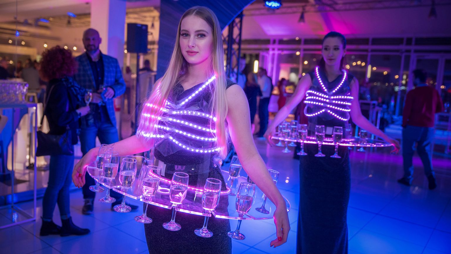 Speciální svítící hostesky