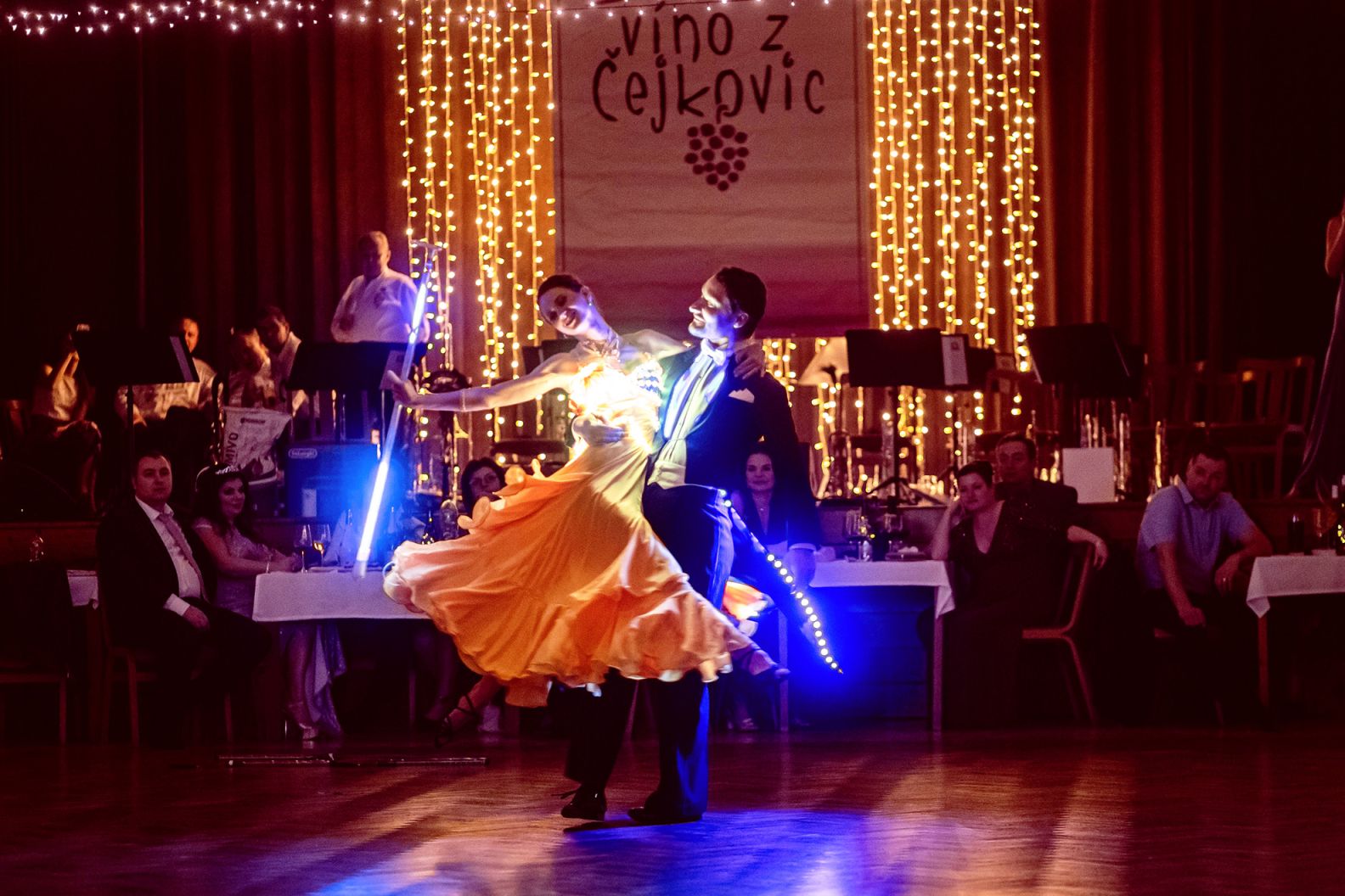 Plesová světelná show